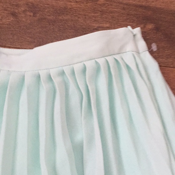 NWT Simons Twik Pleated Skirt- Mint Green- Size M - Picture 3 of 9
